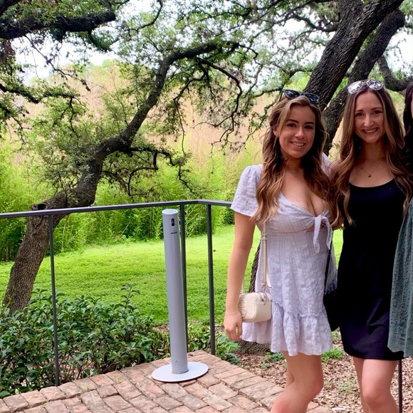 Meet your Posher, Eileen - Picture 2 of 4